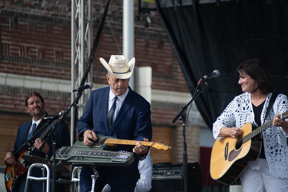 Junior Brown