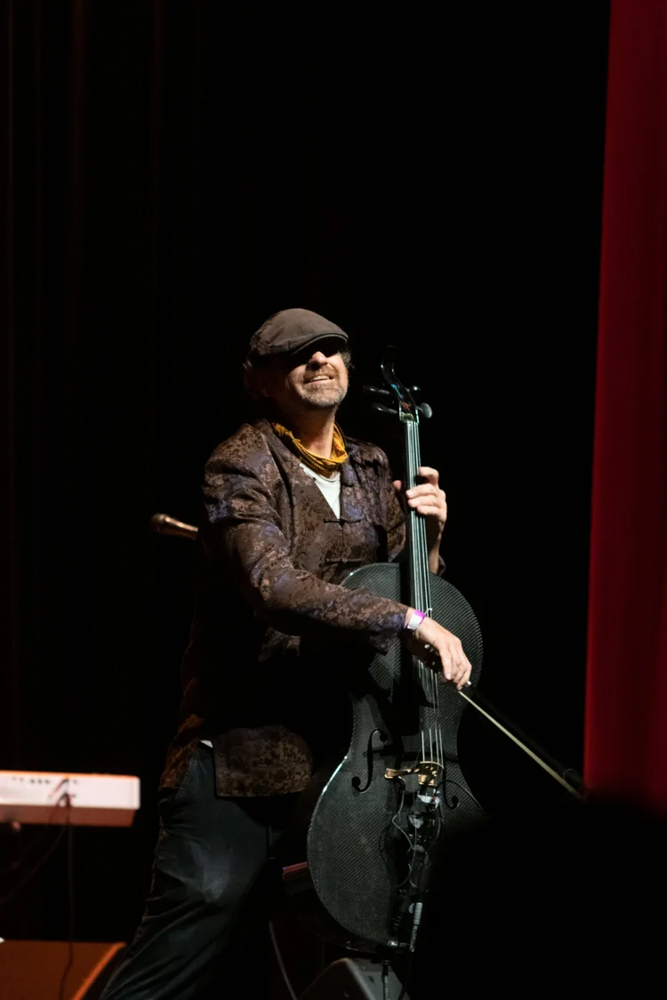 Dave Eggar